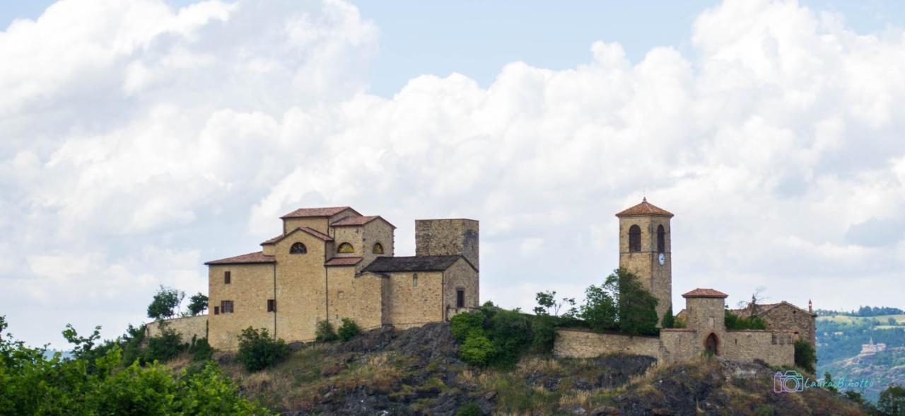 Antiche Vie B&B Serramazzoni Εξωτερικό φωτογραφία
