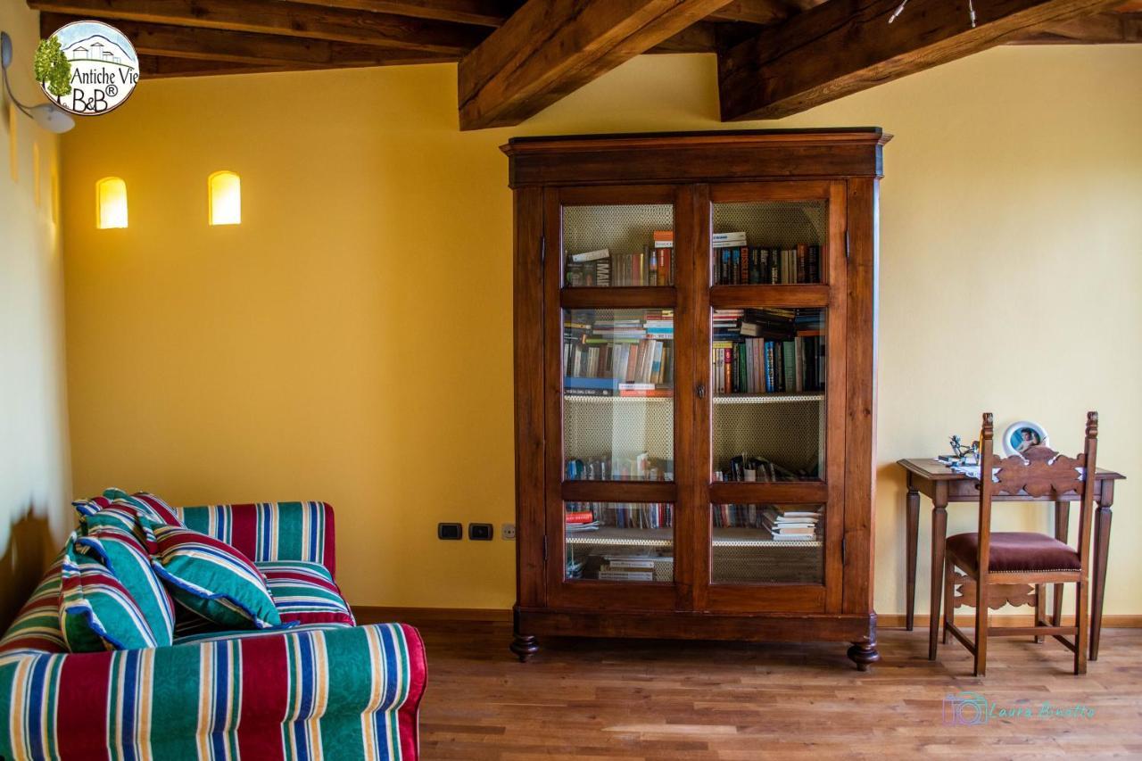 Antiche Vie B&B Serramazzoni Εξωτερικό φωτογραφία